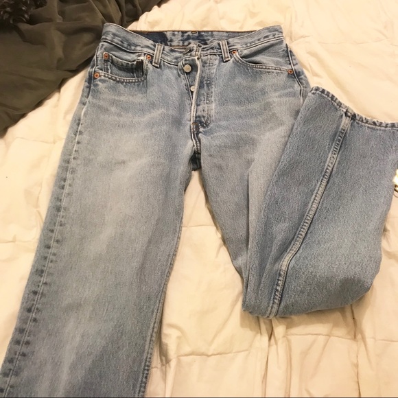 SOLD🍒 Vintage Levi’s 501 Jeans light wash - Picture 5 of 5